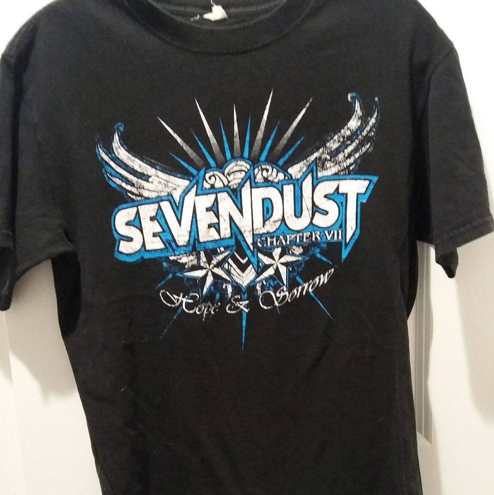 Sevendust concert shirt
